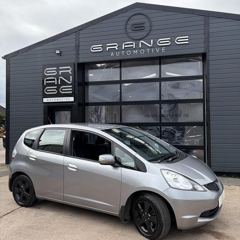 Used Honda Jazz ES 2009 Silver Hatchback