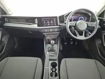 Used Audi A1 Design 95 HP (69 kW) 2022 White SUV