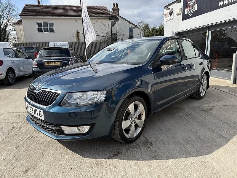 Used Skoda Octavia Elegance 2013 Blue Hatchback