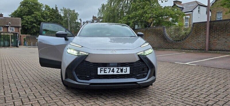 Silver Used 2024 Toyota C-HR SUV | £17,995 (Super price) - Image 1/4