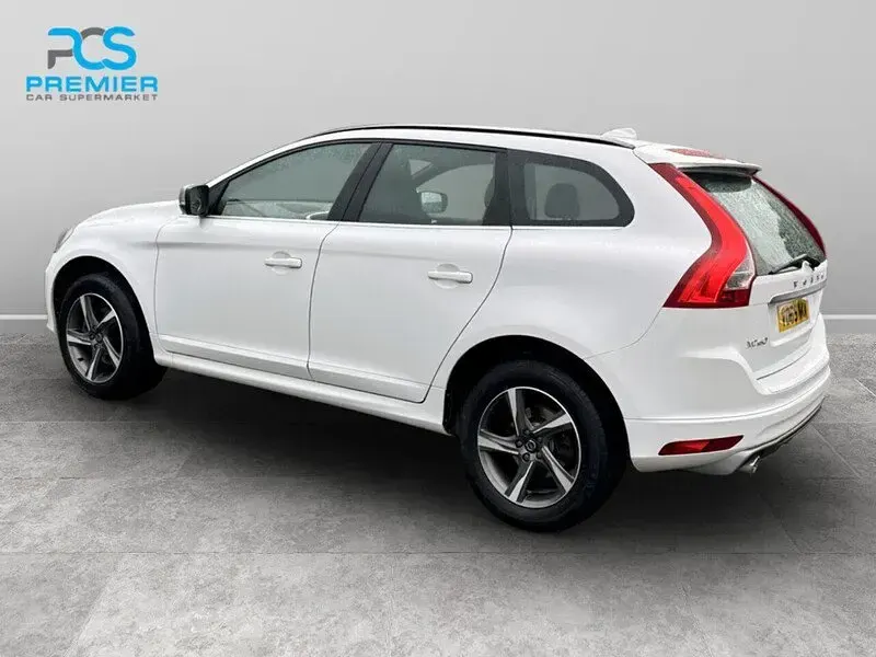 Used Volvo XC60 R-Design 190 HP (139 kW) 2015 White SUV