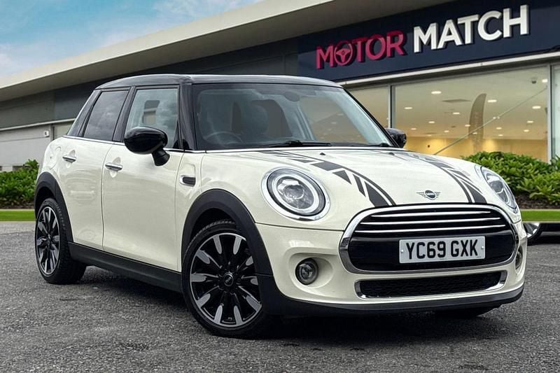 White Used 2019 Mini Cooper Exclusive Hatchback | £11,850 (A bit pricey) - Image 1/4