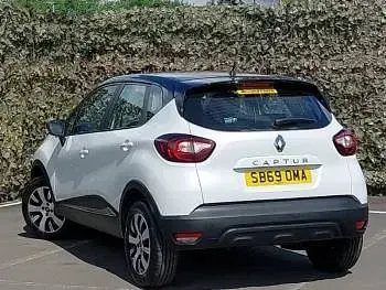 Used Renault Captur Play 90 HP (66 kW) 2019 White SUV