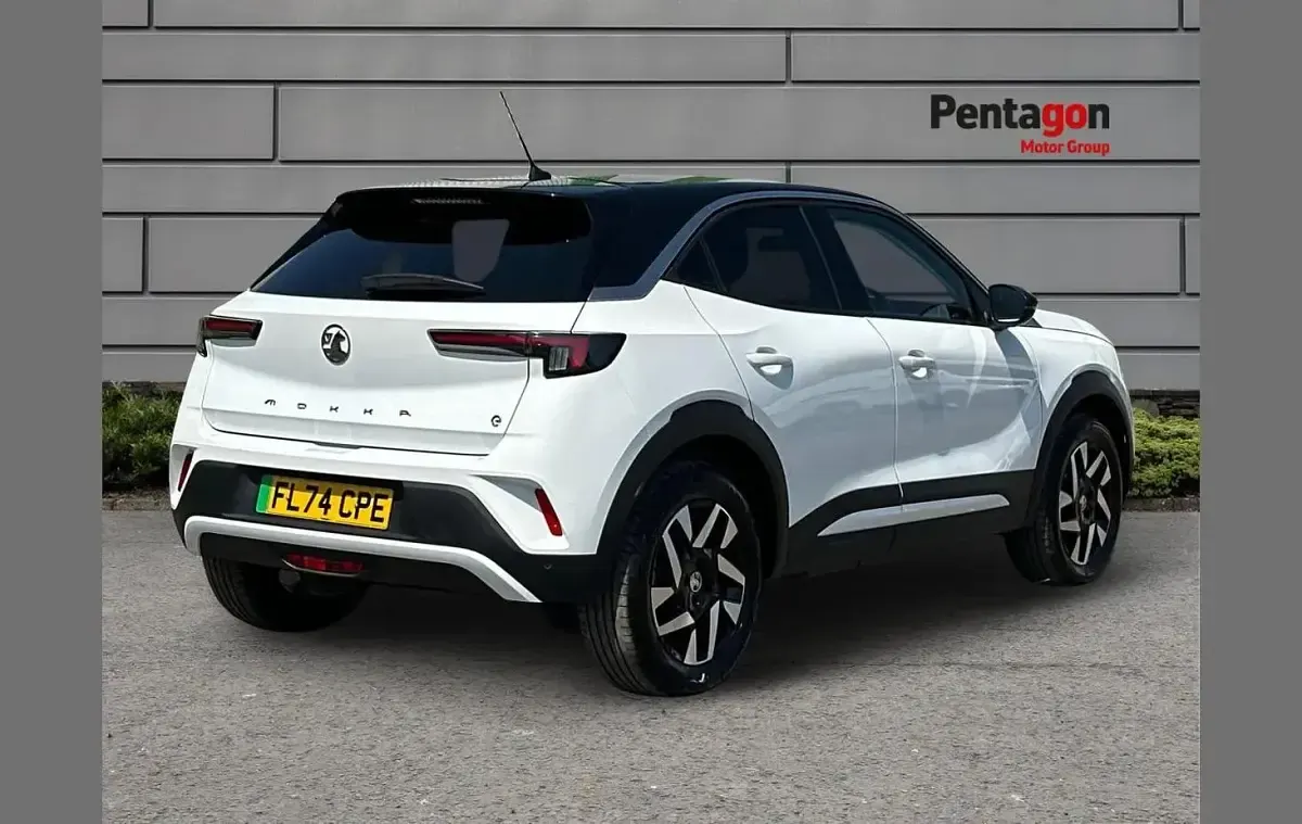 Used Vauxhall Mokka 100 kW (136 HP) 2024 White SUV