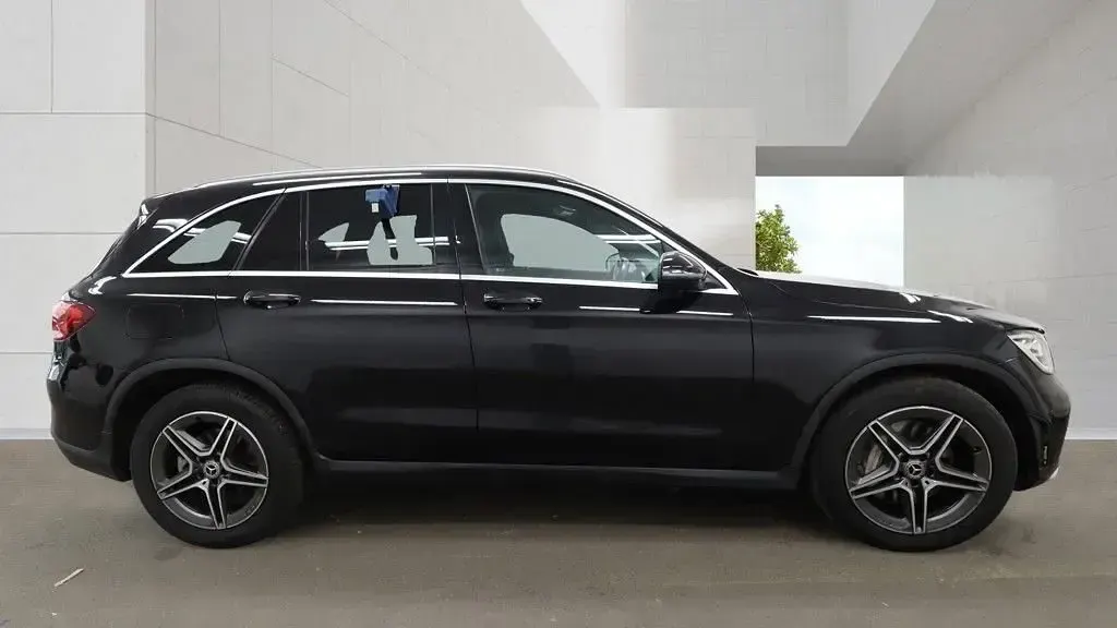 Used Mercedes GLC220 AMG line 2021 Black SUV