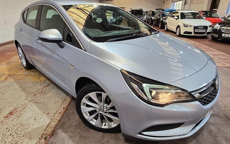 Used 2019 Vauxhall Astra Design Edition Hatchback | £4,400 (Super price) - Image 1/4