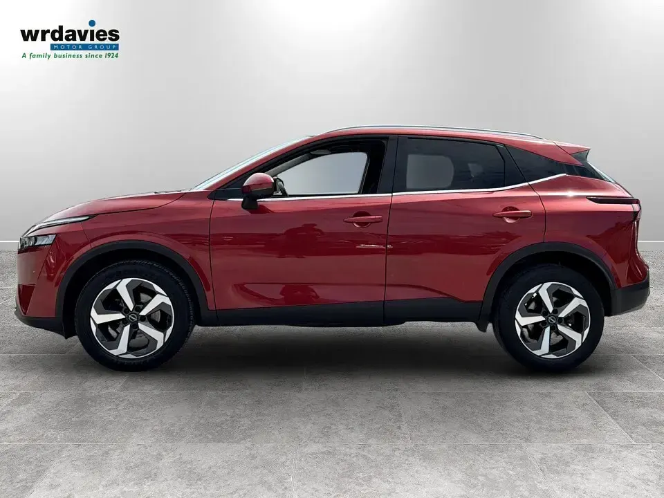 Używany Nissan Qashqai N-Connecta 2023 Czerwony SUV