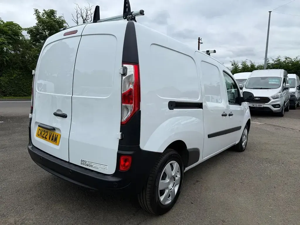 Used Nissan NV250 Acenta 95 HP (69 kW) 2022 White Van