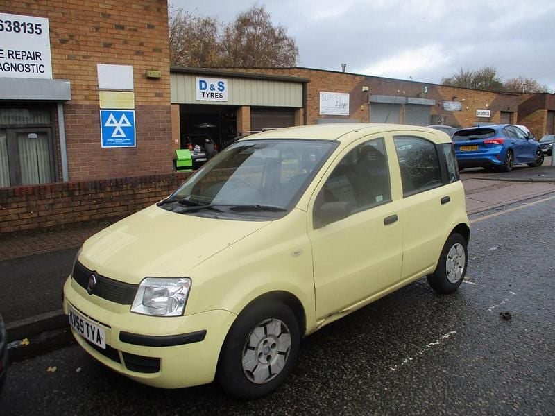 Used Fiat Panda Active 54 HP (39 kW) 2009 Yellow Hatchback