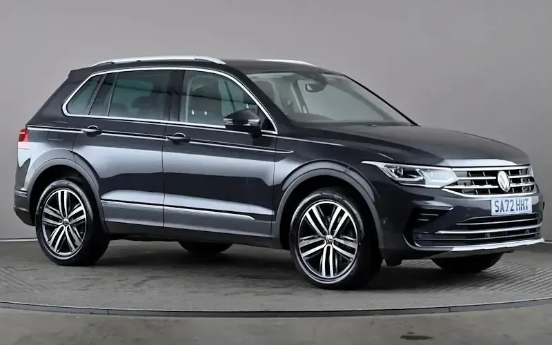 Käytetty VW Tiguan Elegance 245 HP (180 kW) 2022 Katumaasturi