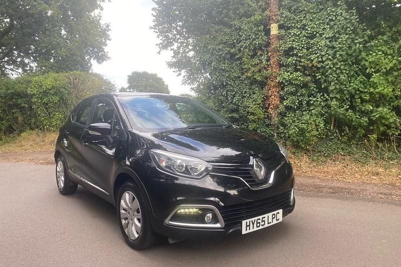 Black Used 2015 Renault Captur Expression+ SUV | £3,995 (Good price) - Image 1/1
