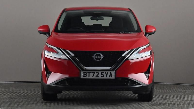 Used Nissan Qashqai Acenta Premium 140 HP (102 kW) 2022 Red SUV