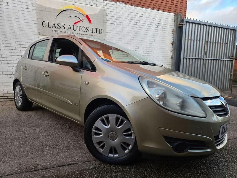 Used Vauxhall Corsa Club 89 HP (65 kW) 2007 Gold Hatchback