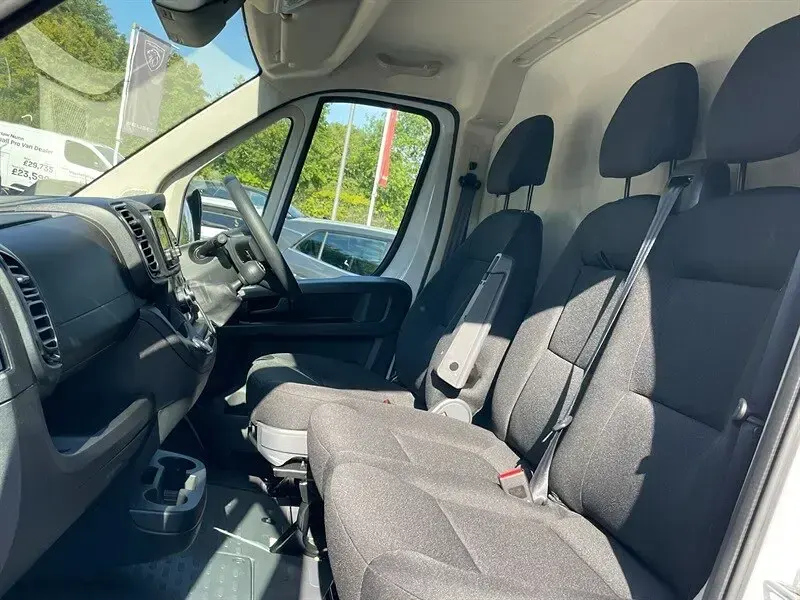 New Peugeot Boxer 2025 White Van