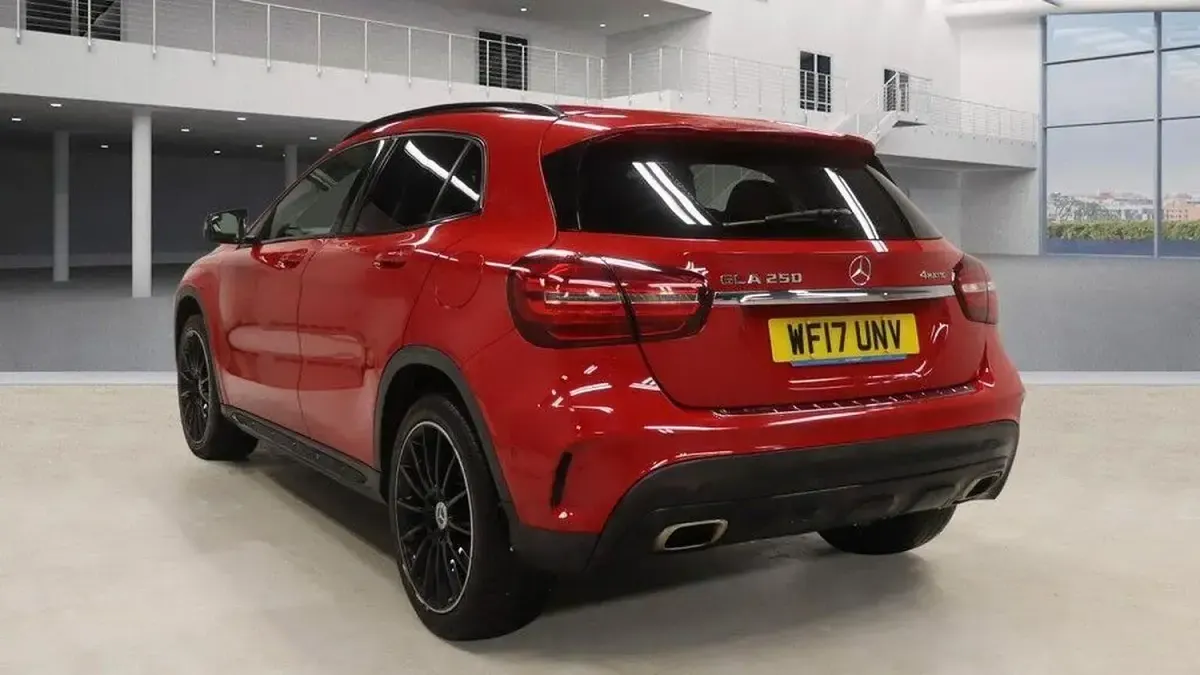 Used Mercedes GLA250 AMG Line Premium 211 HP (155 kW) 2017 Red SUV
