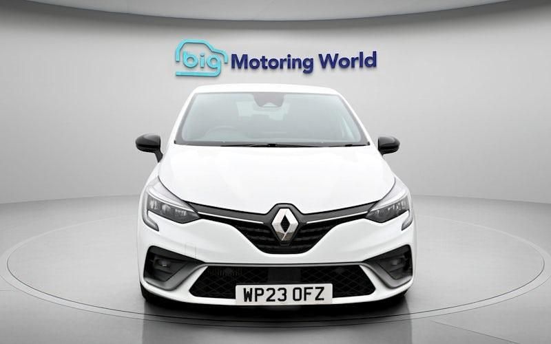 Used Renault Clio V RS Line 90 HP (66 kW) 2023 White Hatchback