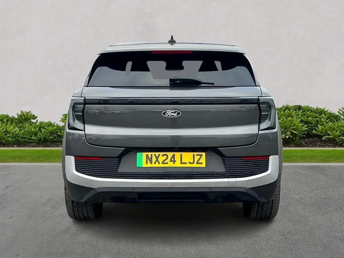 Used Ford Explorer Premium 210 kW (286 HP) 2024 Grey SUV