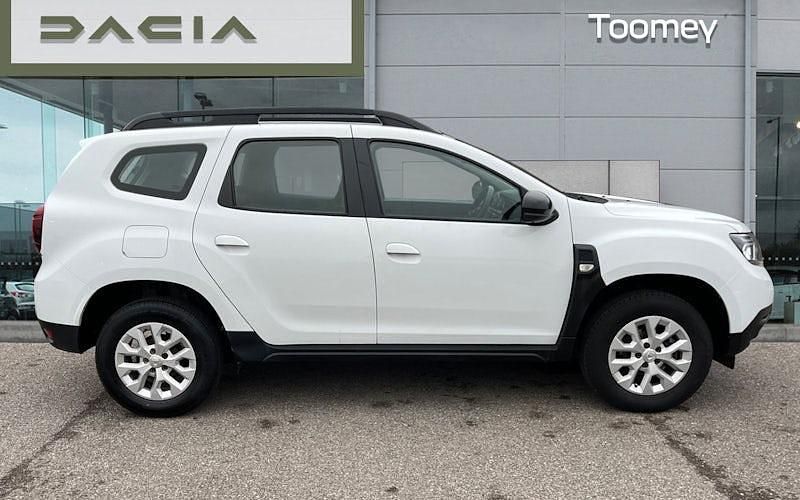 Used Dacia Duster Comfort 90 HP (66 kW) 2022 White SUV