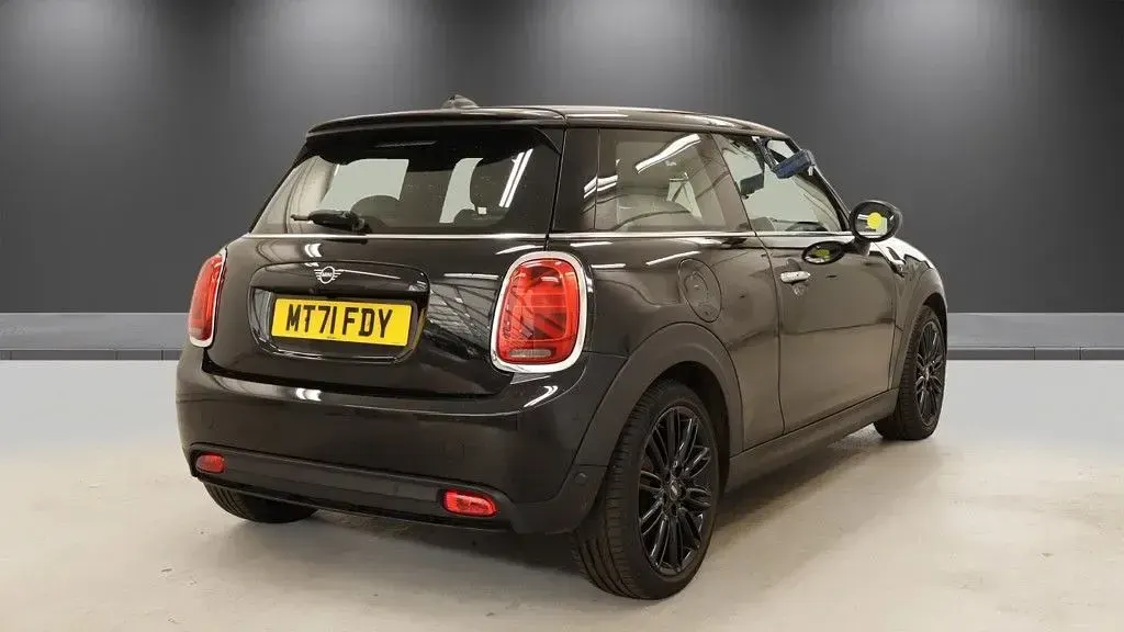 Used Mini Cooper SE Hatch 135 kW (184 HP) 2021 Hatchback