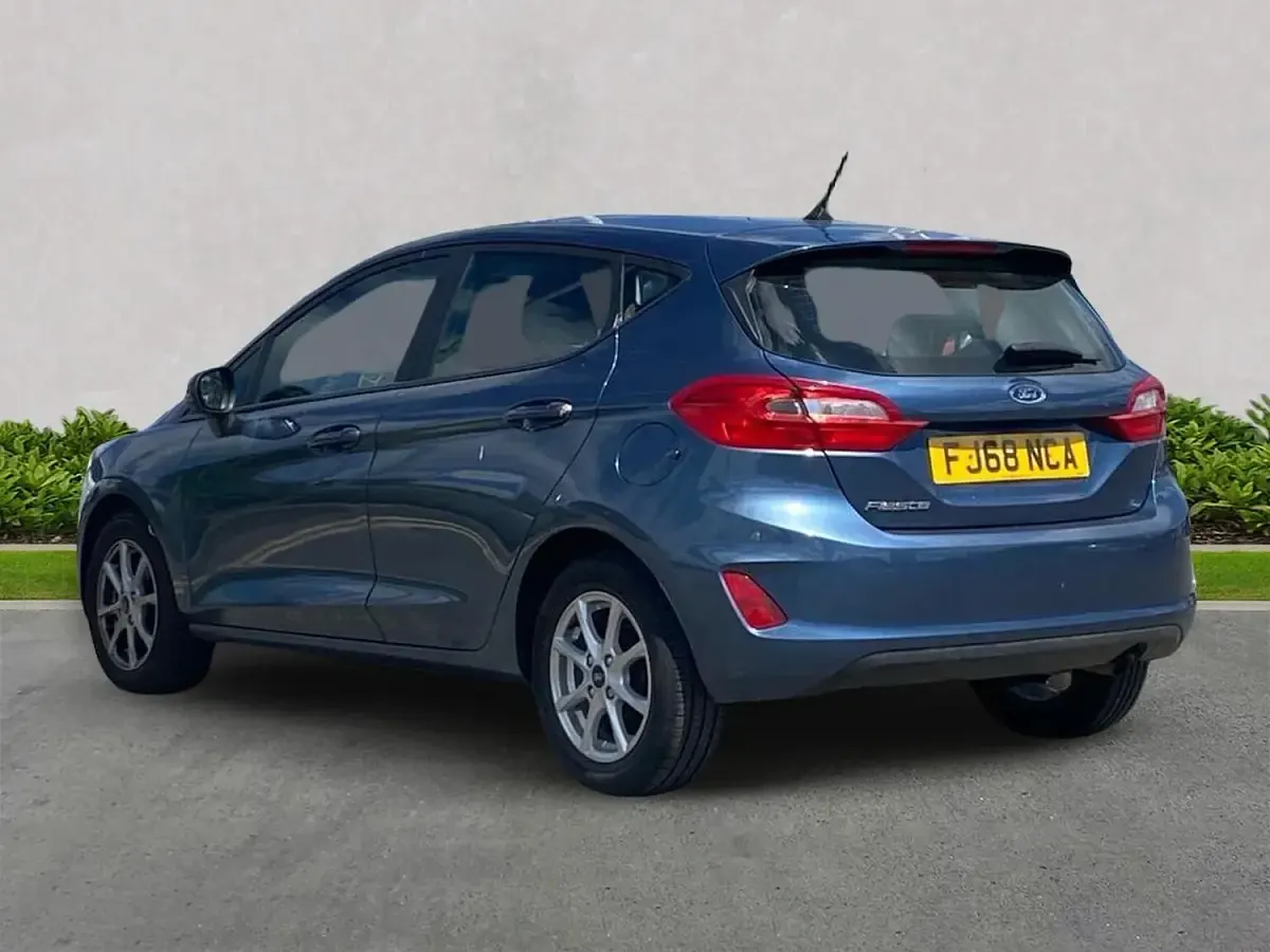 Used Ford Fiesta Zetec 100 HP (73 kW) 2018 Blue Hatchback