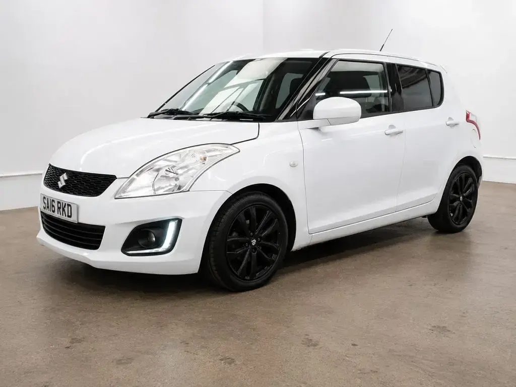 Used Suzuki Swift SZ-L 94 HP (69 kW) 2016 White Hatchback