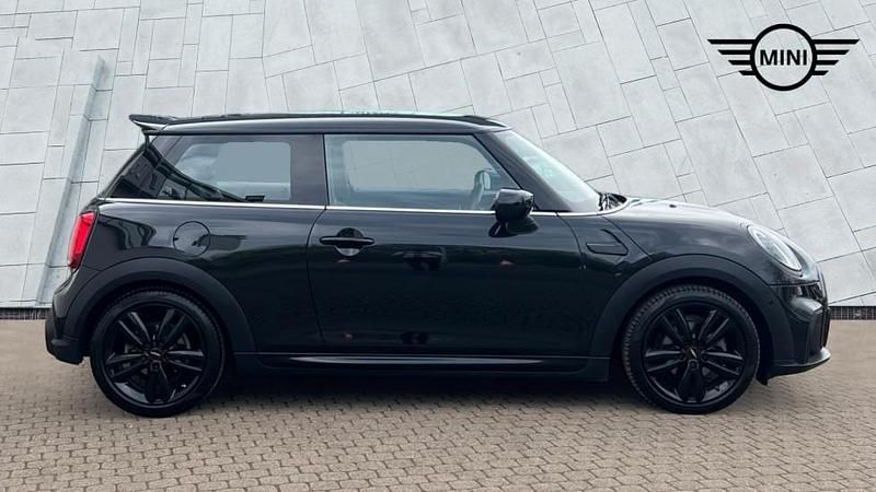 Used Mini Cooper Hatch 134 HP (98 kW) 2023 Black Hatchback