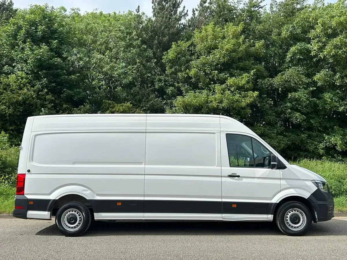 Used VW Crafter Trendline 140 HP (102 kW) 2023 White Van