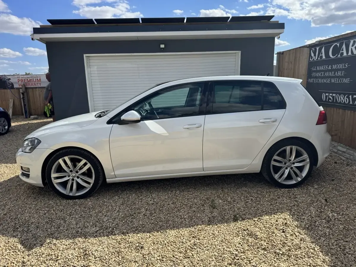 Used VW Golf VII GT 2016 White Hatchback