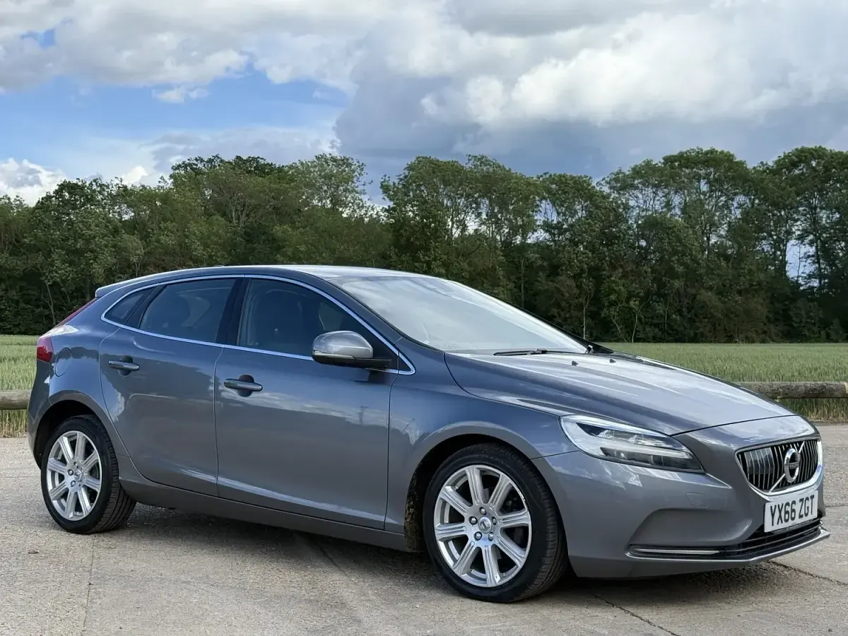Used Volvo V40 Inscription 120 HP (88 kW) 2016 Grey Hatchback
