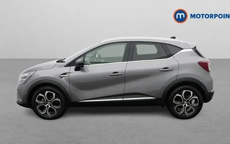 Begagnad Renault Captur Techno 143 HK (105 kW) 2023 Grå SUV