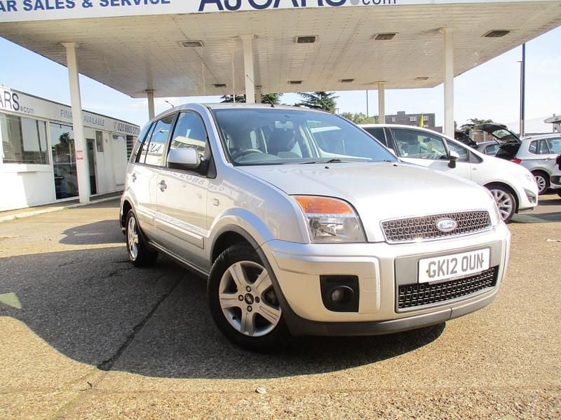 Silver Used 2012 Ford Fusion Zetec Hatchback | £2,100 (Good price) - Image 1/4