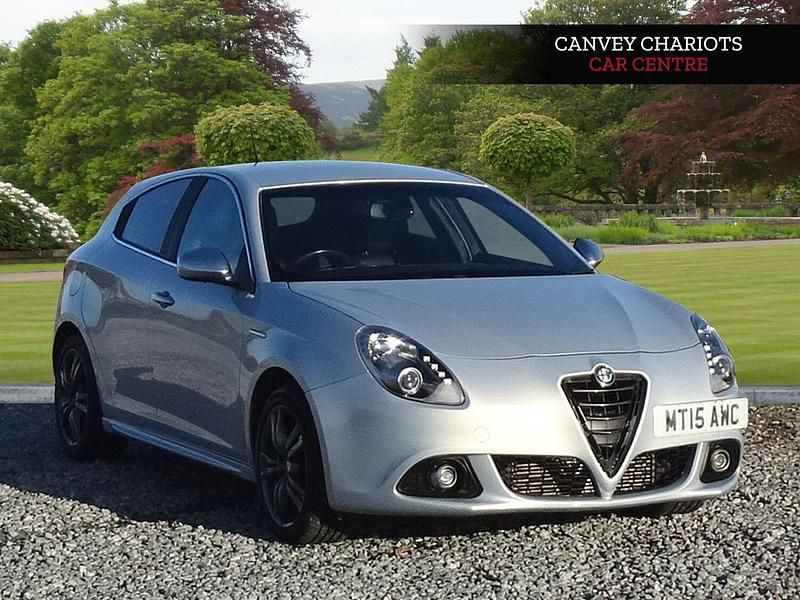 White Used 2015 Alfa Romeo Giulietta Exclusive Hatchback | £5,200 (Fair price) - Image 1/4