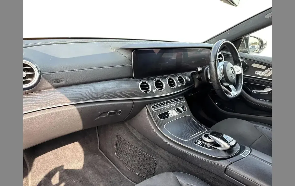 Used Mercedes E220 AMG line 191 HP (140 kW) 2019 Black Sedan