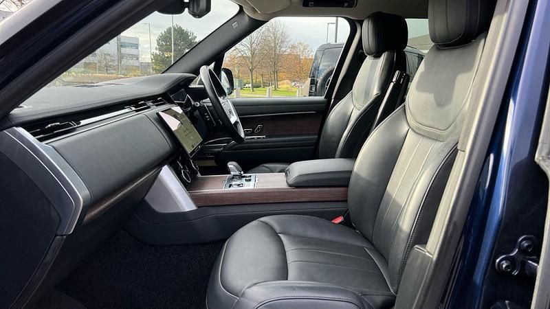 Used Land Rover Range Rover HSE 350 HP (257 kW) 2023 Blue SUV