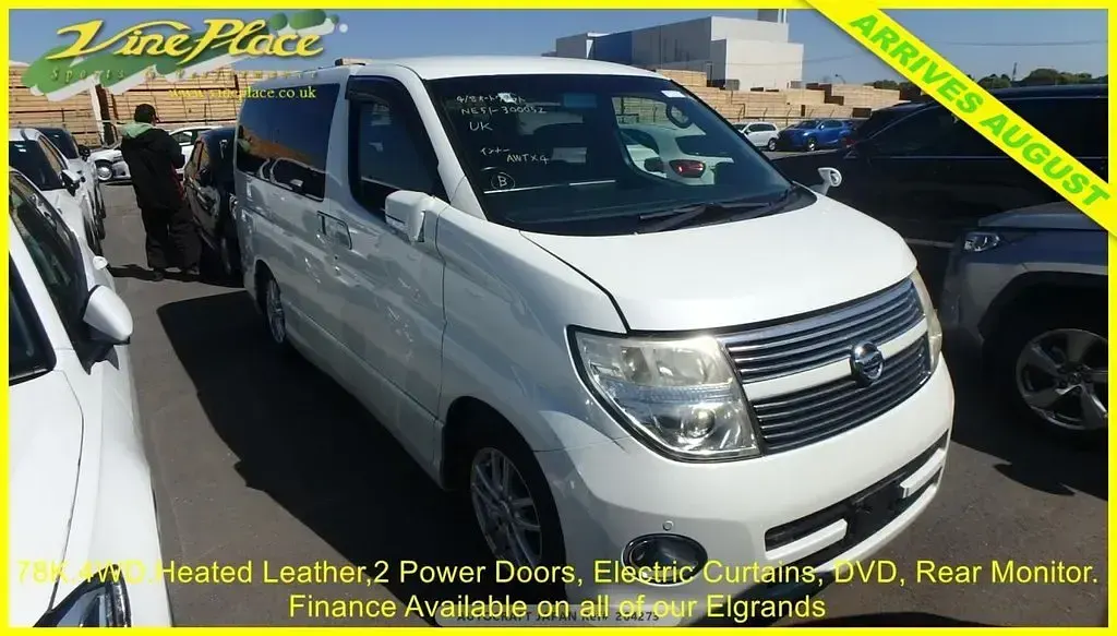 Used Nissan Elgrand Premium Edition 2009 White MPV