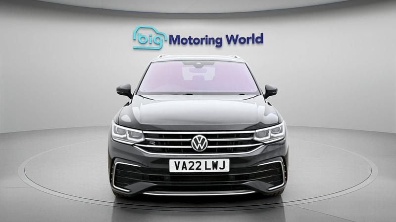 Used VW Tiguan Allspace R-line 188 HP (138 kW) 2022 Black SUV