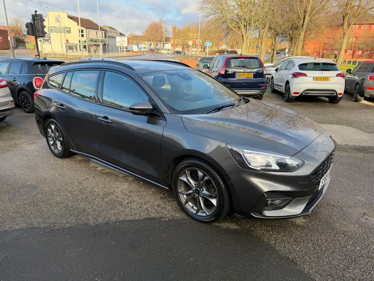 Usado Ford Focus ST-Line 2019 Cinzento Carrinha