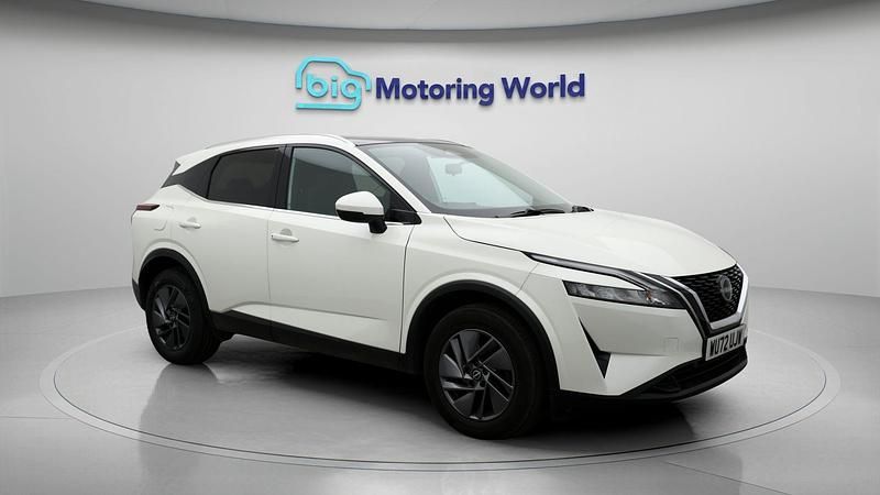 Used 2022 Nissan Qashqai Acenta Premium SUV | £16,519 (Good price) - Image 1/4