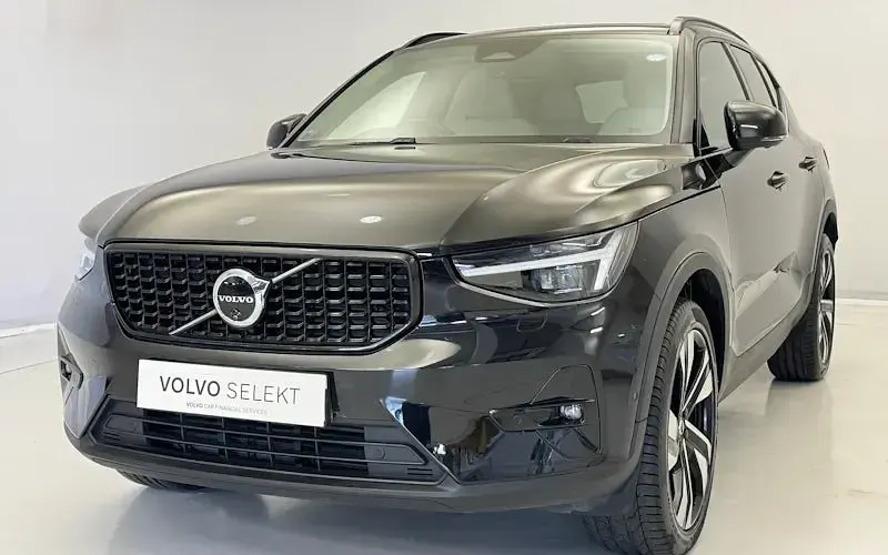 Used Volvo XC40 Ultimate 163 HP (119 kW) 2023 Black SUV