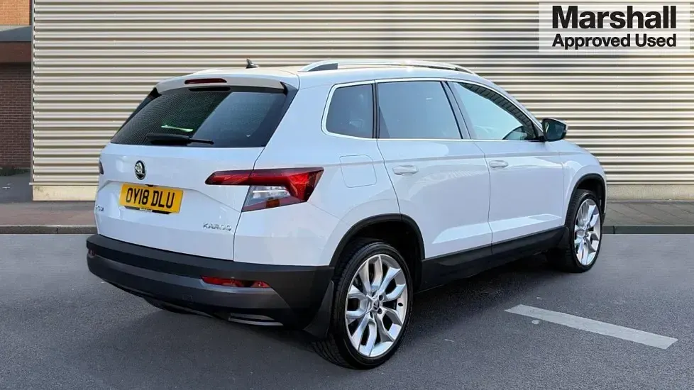 Used Skoda Karoq SE 150 HP (110 kW) 2018 Moon white SUV