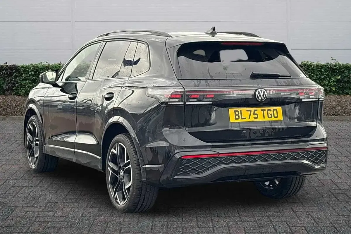 Used VW Tiguan R-line 150 HP (110 kW) 2026 Grenadilla black SUV