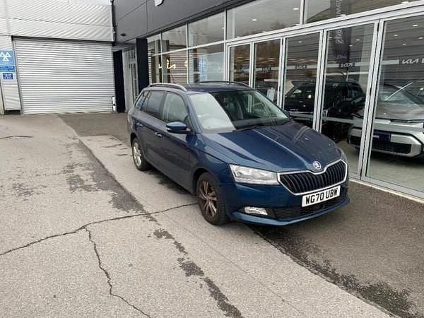 Used Skoda Fabia SE 95 HP (69 kW) 2021 Blue Estate