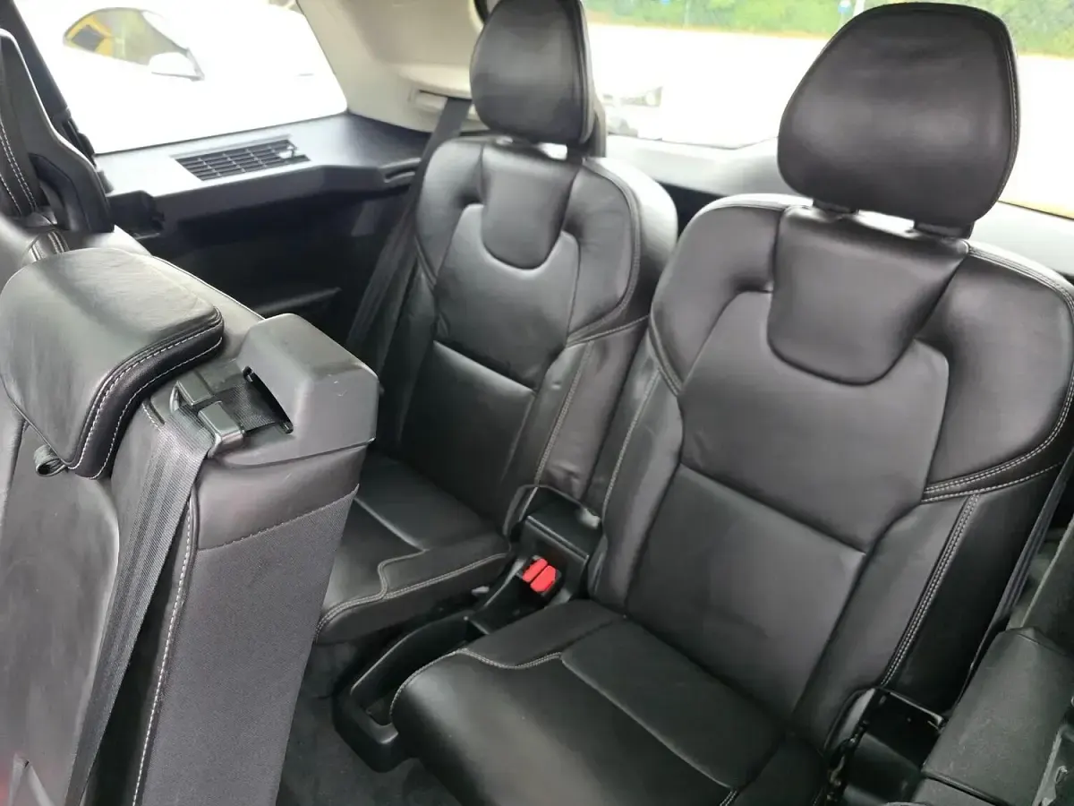Used Volvo XC90 Inscription 2017 Blue SUV