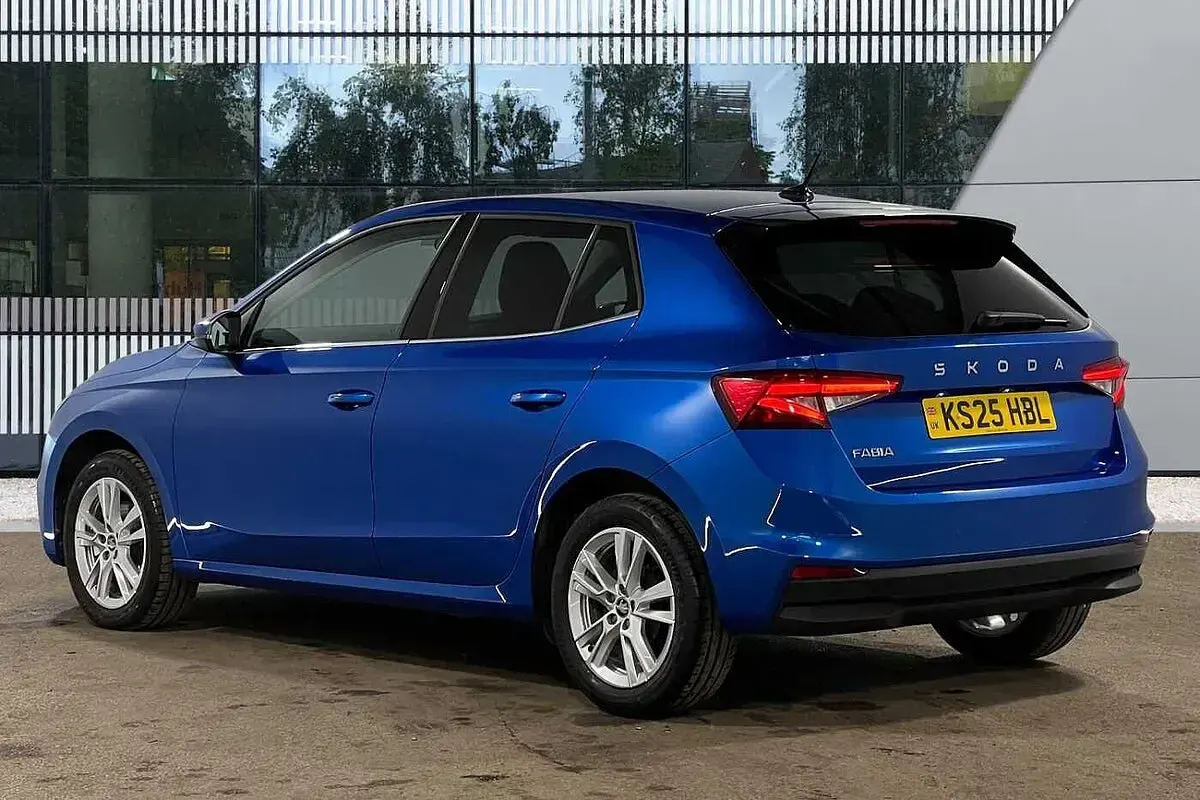 Używany Skoda Fabia SE L 85 KM (62 kW) 2025 Niebieski Hatchback