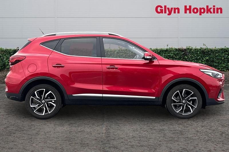 Used MG ZS Exclusive 2024 Red Hatchback