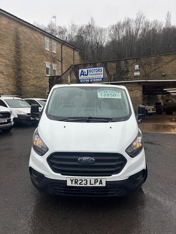 Used Ford Transit Custom 105 HP (77 kW) 2023 White Van