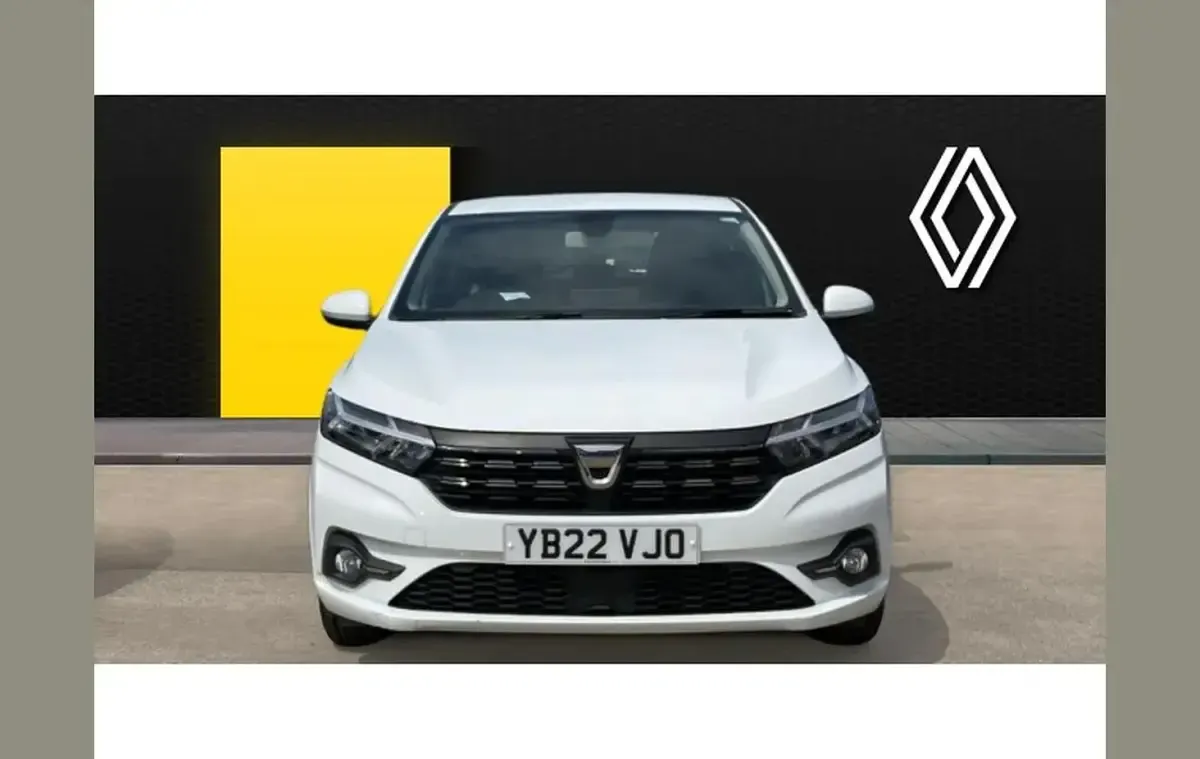 Used Dacia Sandero Comfort 90 HP (66 kW) 2022 White Hatchback