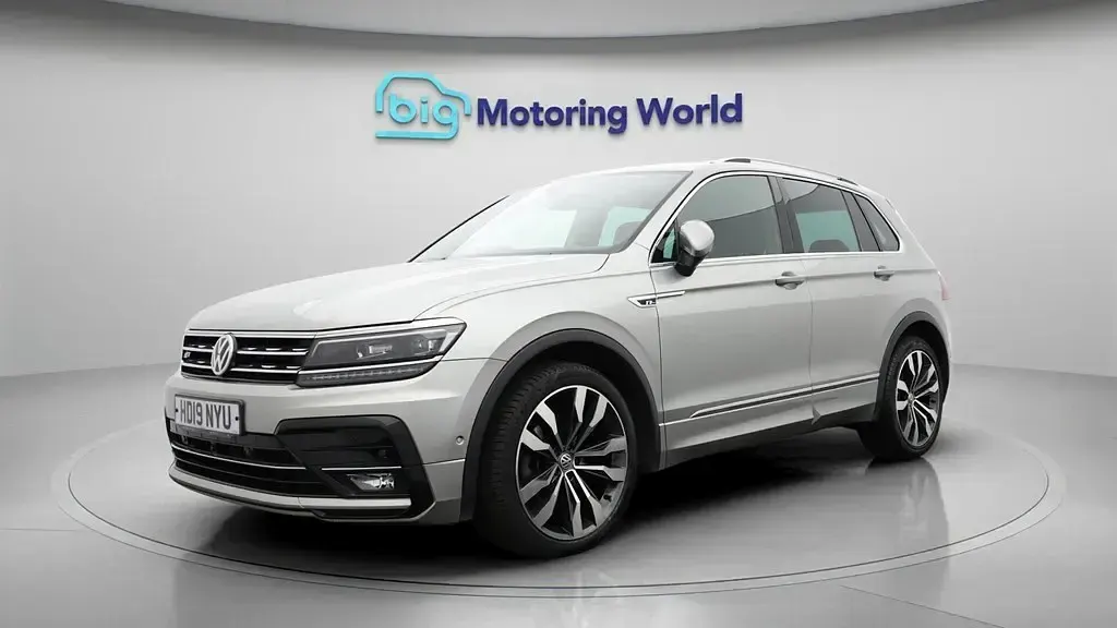 Second-hand VW Tiguan R-line 150 CP (110 kW) 2019 Argintiu SUV