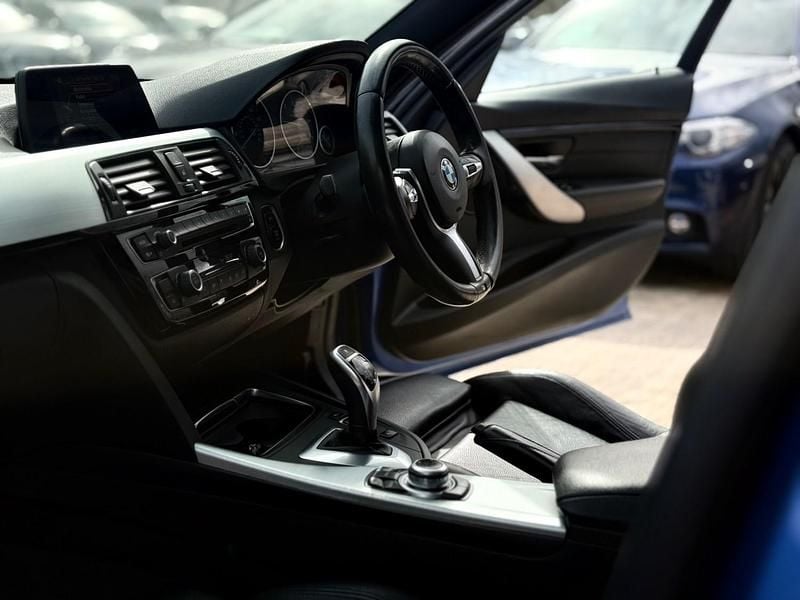 Used BMW 330 M Sport 258 HP (189 kW) 2017 Blue Sedan