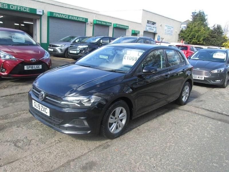 Begagnad VW Polo SE 65 HK (47 kW) 2019 Svart Halvkombi